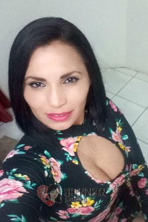 180645 - Andrea Age: 40 - Costa Rica