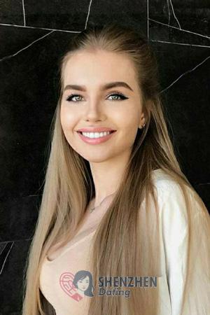 203271 - Anastasia Age: 19 - Russia