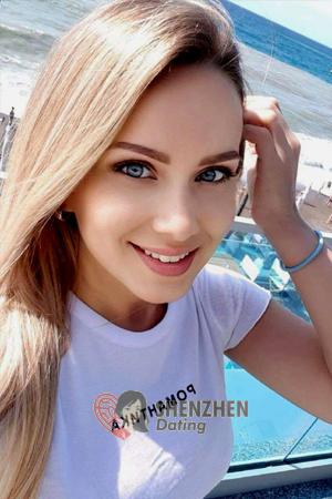 203929 - Olga Age: 34 - Russia