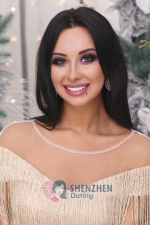 204690 - Elena Age: 26 - Ukraine