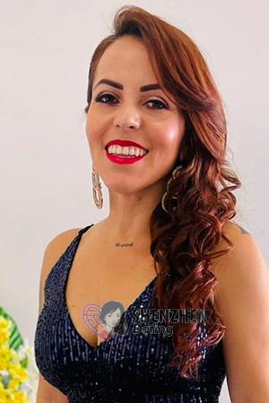 221238 - Fernanda Age: 37 - Costa Rica