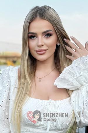 222823 - Ill�na Age: 23 - Ukraine