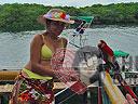 cartagena-women-boat-1104-10